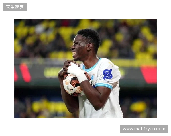 水晶宫vs利兹联：布伦南-约翰逊、伊斯梅拉-萨尔首发，卡尔弗特-勒温、卢卡斯-恩梅加出战